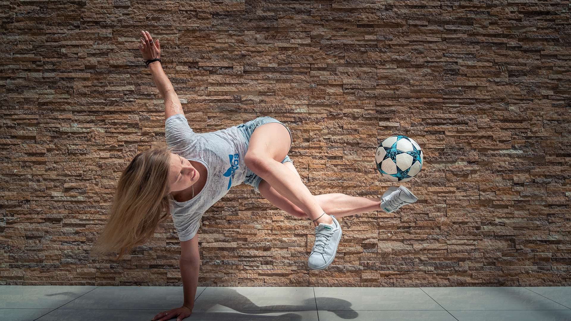 尤其是在中 尤其是在中